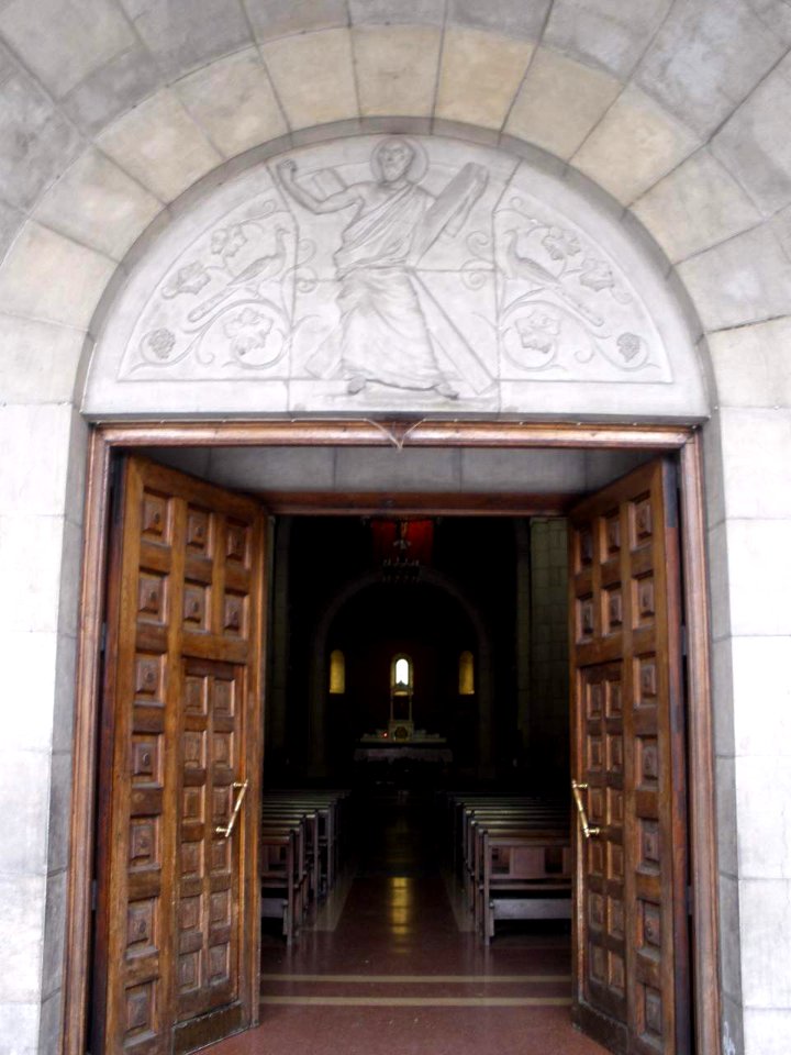 El Entrego (San Martín del Rey Aurelio) - Iglesia de San Andres 07