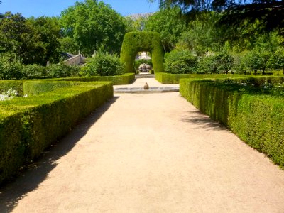 El Escorial - Casita del Príncipe, jardines 03 photo