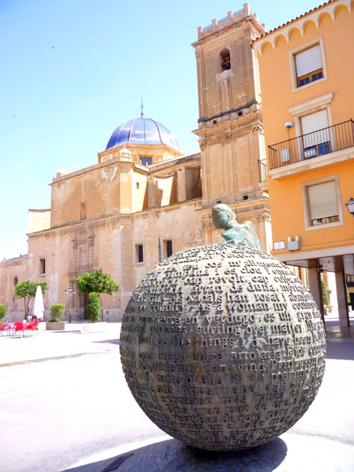 Elche - Escultura 'Geografía de la Memoria' (Eutiquio Estirado, 2008) 3