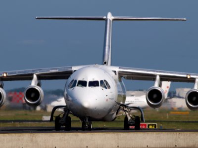 EI-RJH Cityjet British Aerospace Avro RJ85 - cn E2345 taxiing 18july2013