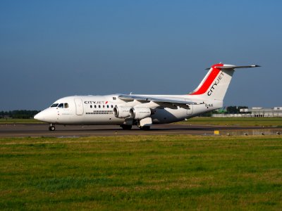 EI-RJS Cityjet British Aerospace Avro RJ85 - cn E2365 taxiing 15july2013 pic-002