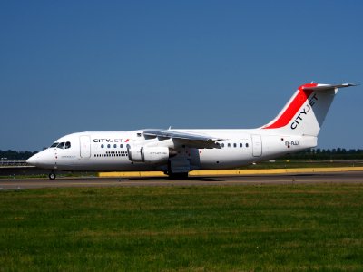 EI-RJJ Cityjet British Aerospace Avro RJ85 - cn E2347, taxiing 21july2013 pic-004