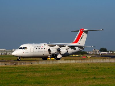 EI-RJS Cityjet British Aerospace Avro RJ85 - cn E2365 taxiing 15july2013 pic-001