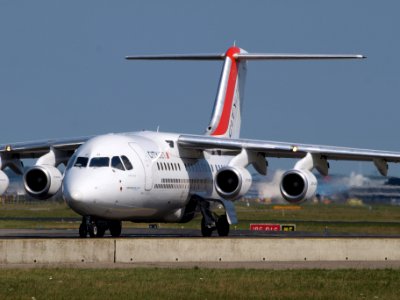 EI-RJJ Cityjet British Aerospace Avro RJ85 - cn E2347, taxiing 21july2013 pic-002