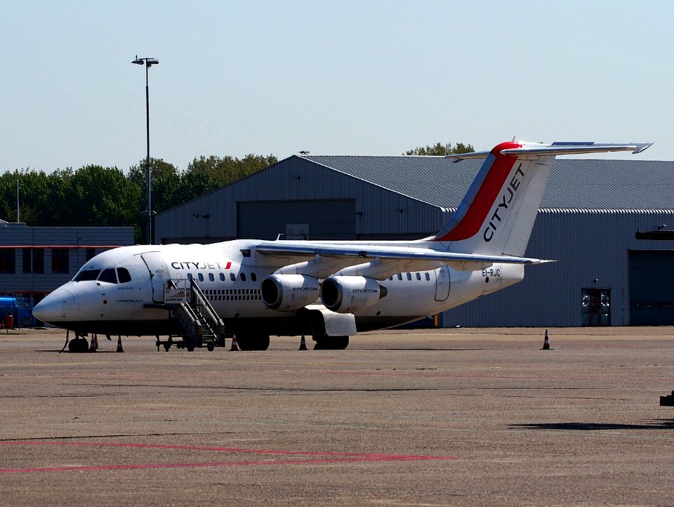 EI-RJC at Rotterdam The Hague Airport (RTM - EHRD)