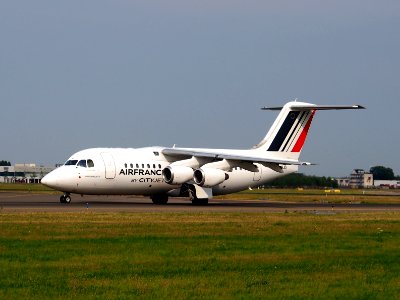 EI-RJD Cityjet British Aerospace Avro RJ85 - cn E2334, taxiing 22july2013 pic-001