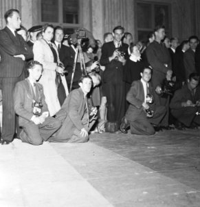 Eisenhower in Amsterdam. Burgerzaal van het Paleis op de Dam. Persfotografen, Bestanddeelnr 900-8892