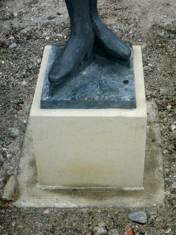 Eisläuferin m Sockel 3