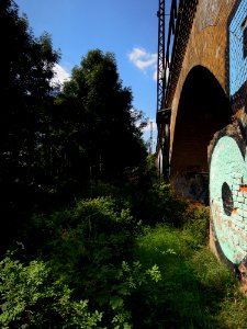 Eisenbahnviadukt Wiederitzsch in der Rietzschkeniederung im August 2017d