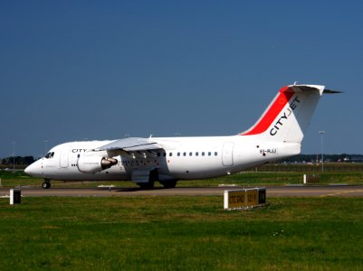 EI-RJJ Cityjet British Aerospace Avro RJ85 - cn E2347, taxiing 21july2013 pic-005