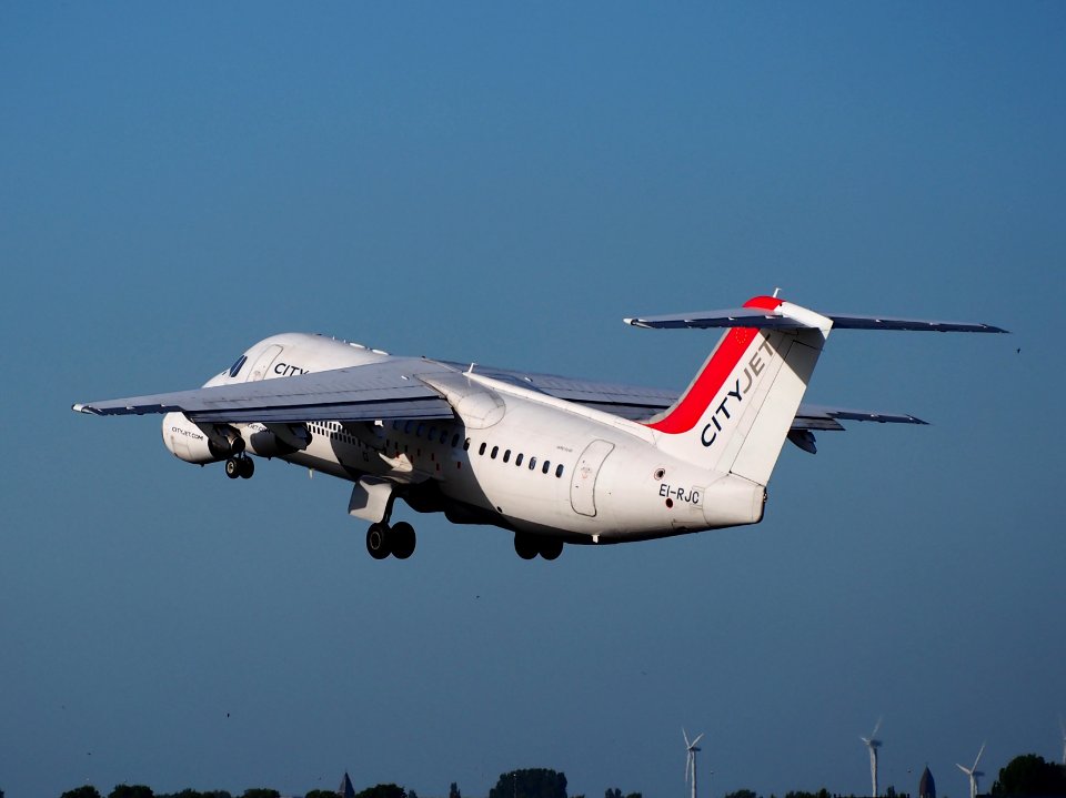EI-RJC Cityjet British Aerospace Avro RJ85 takeoff from Schiphol (AMS - EHAM), The Netherlands, 11june2014, pic-3