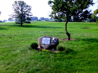 Elberadweg Lütkenwisch Gedenkstein 2