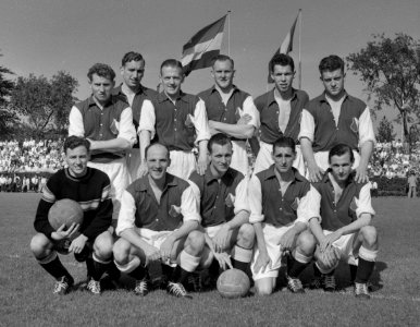 Elinckwijk elftal (23-09-1956) photo