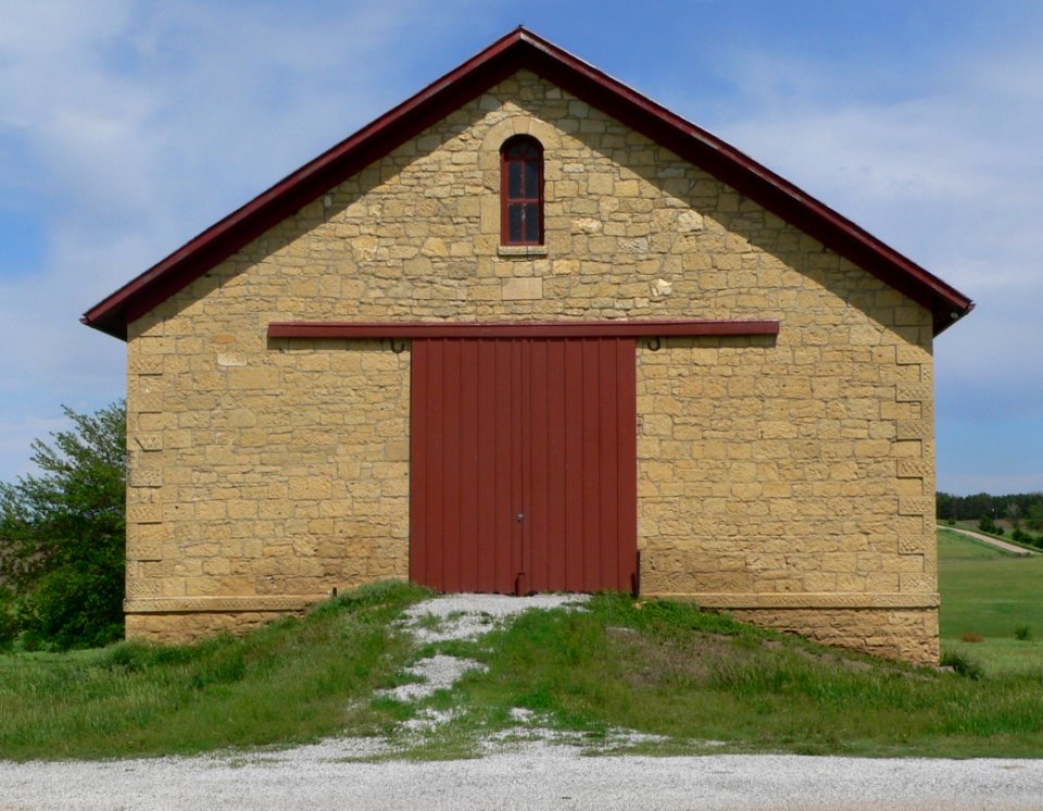 Elijah Filley stone barn from W 1