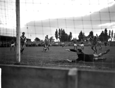 Elinkwijk tegen Volewijckers. Spelmoment, Bestanddeelnr 912-7002 photo