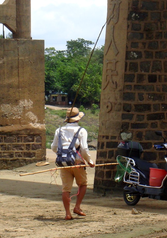 Electrofishing kit in Hainan, China
