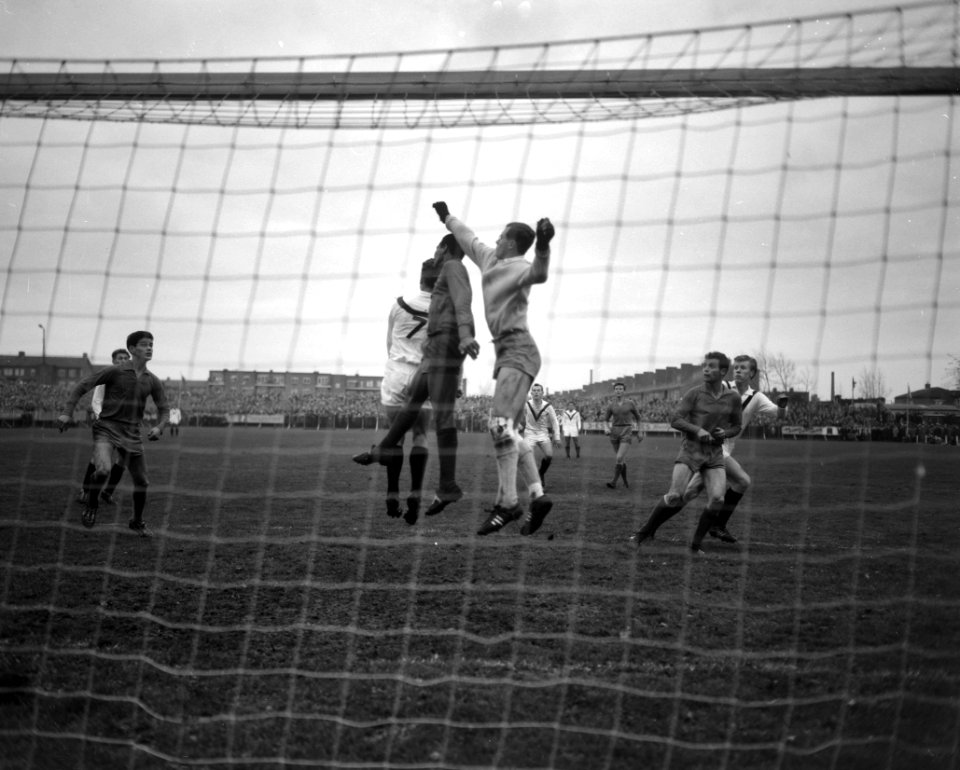 Elinkwijk-Heracles 4-1. Spelmoment, Bestanddeelnr 913-1999