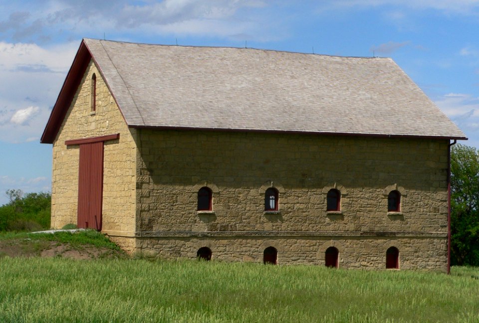 Elijah Filley stone barn from SW 1