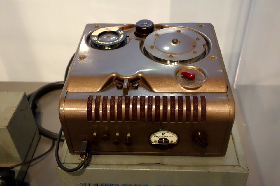 Electronic Secretary Model R1, view 2, made by Electronic Secretary Industries, Milwaukee, Wisconsin, 1949 - Wisconsin Historical Museum - DSC02811