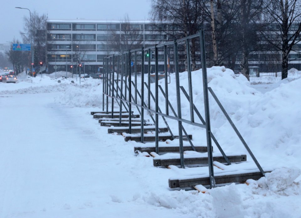 Election poster rack Oulu 20180106