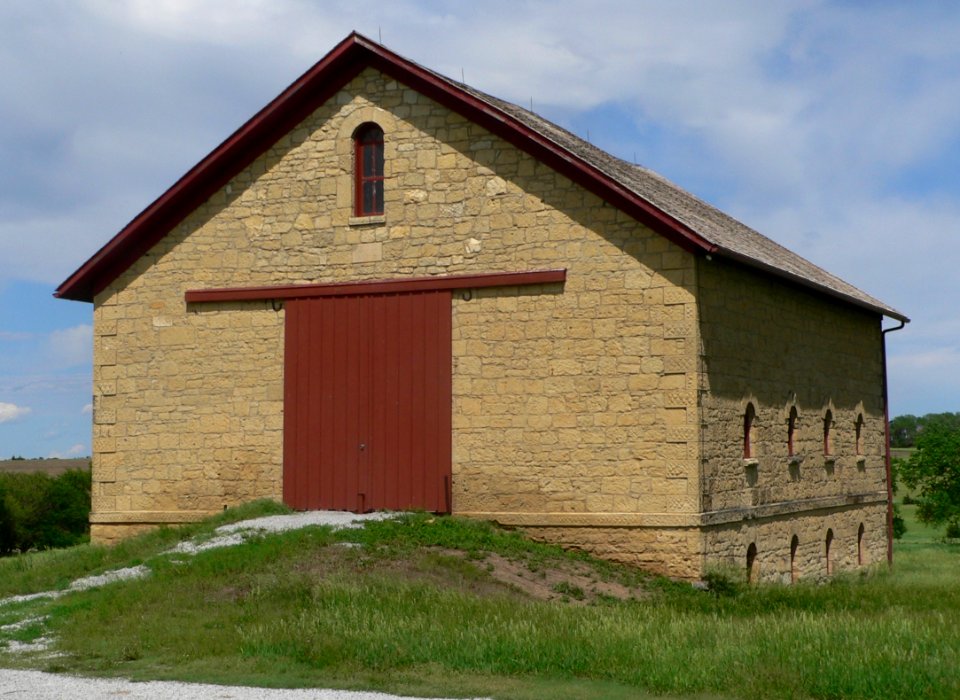 Elijah Filley stone barn from SW 3