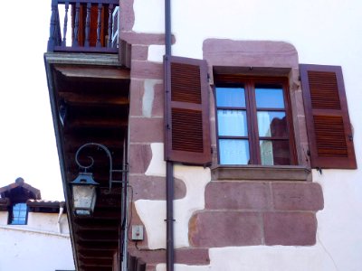 Elizondo (Baztan) - Ventanas y balcones 10