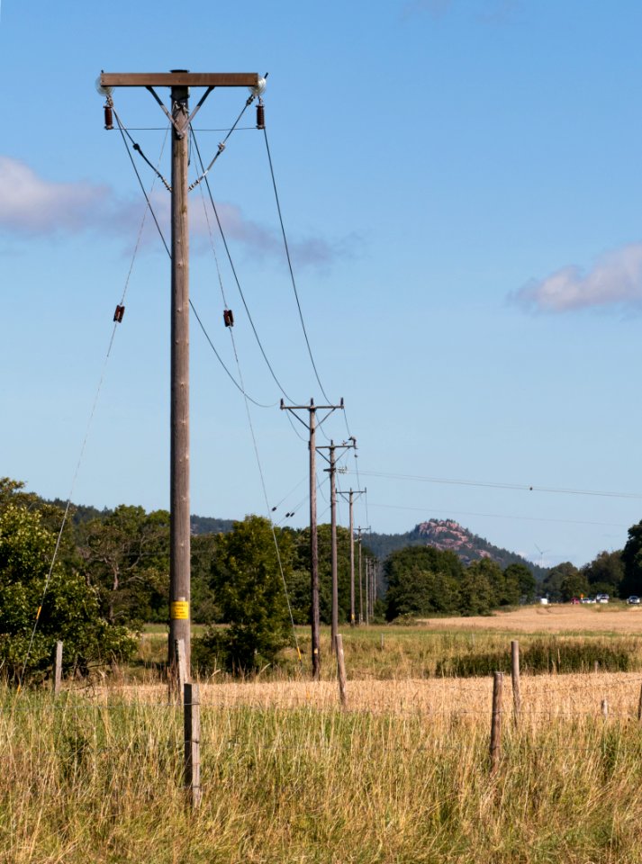 Electrical lines in north Brodalen