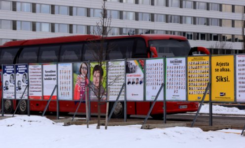 Election posters Oulu 20170402