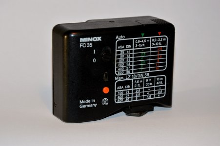 Electronic flash Minox FC 35. back. Spielvogel