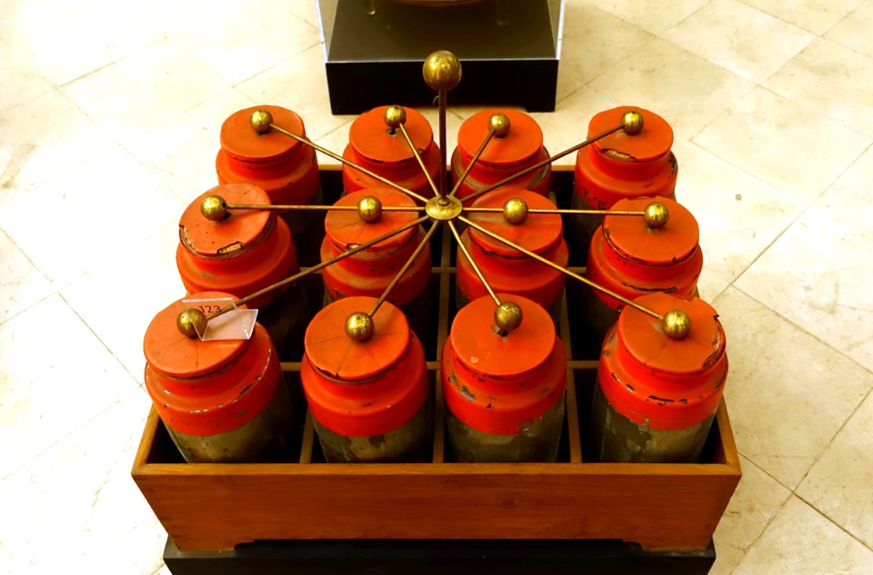 Electric battery, 12-jar, 1864 - Museu da Ciência da Universidade de Coimbra - University of Coimbra - Coimbra, Portugal - DSC09140