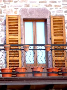 Elizondo (Baztan) - Ventanas y balcones 01