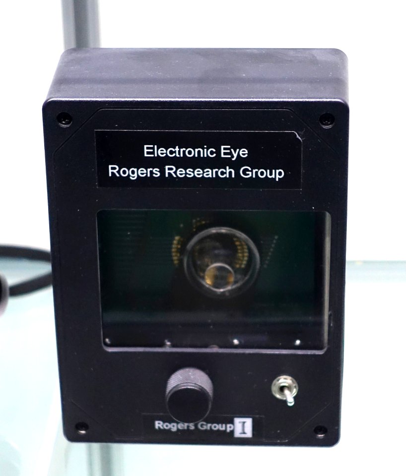 Electronic Eye, Rogers Research Group, 2008 - Museum of Science and Industry (Chicago) - DSC06423