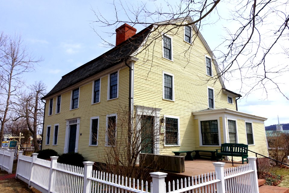 Elisha Phelps Tavern, c. 1771 - Simsbury, CT - DSC00603