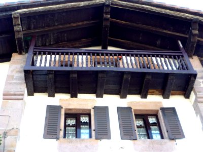 Elizondo (Baztan) - Ventanas y balcones 06