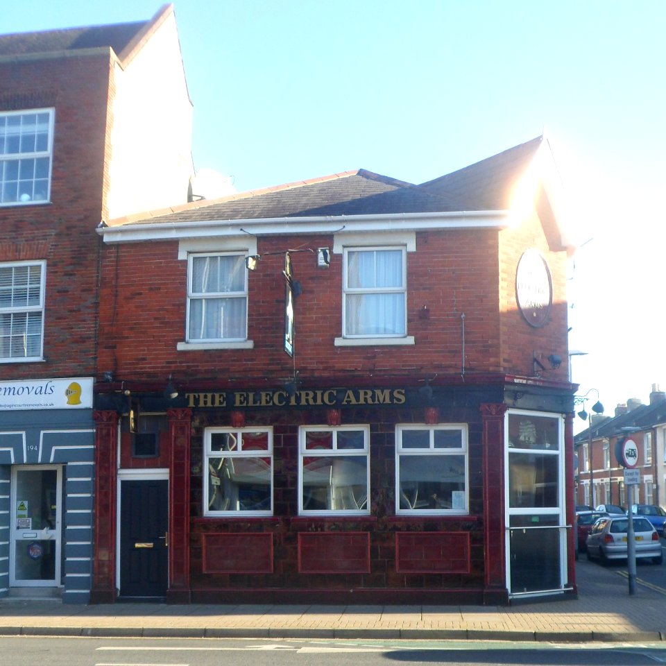 Electric Arms pub, 192 Fratton Road, Fratton (November 2017)