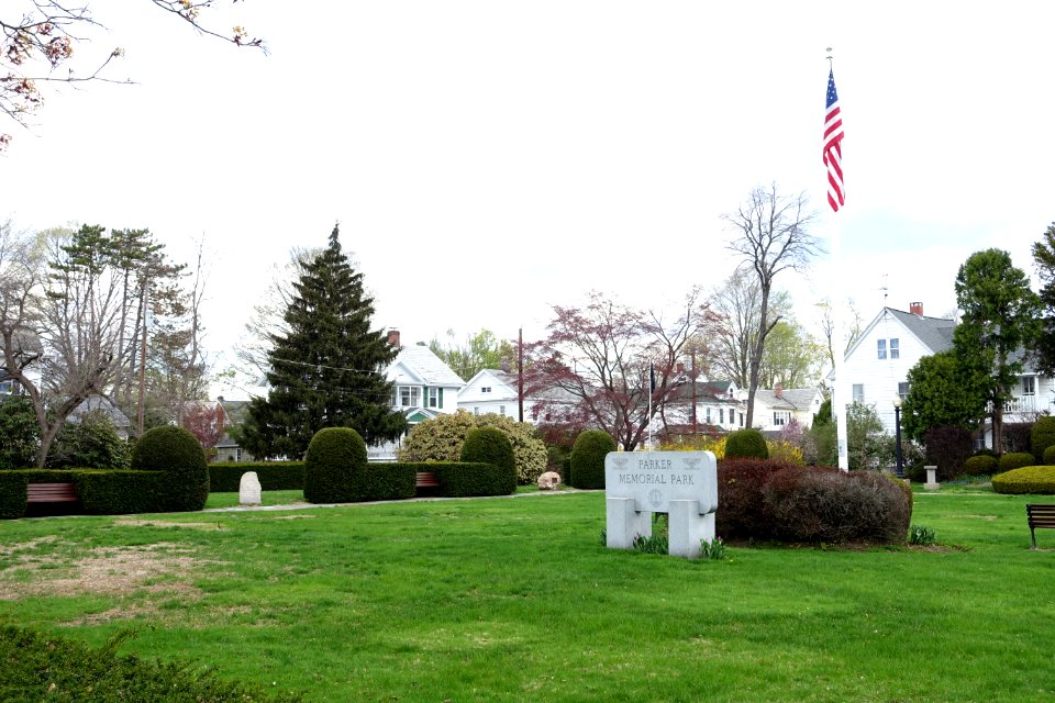 Elizabeth Parker Memorial Park - Westfield, MA - DSC02243