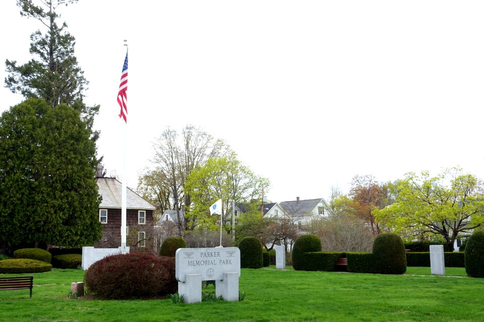 Elizabeth Parker Memorial Park - Westfield, MA - DSC02245