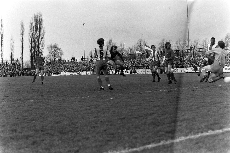 Elinkwijk tegen NAC 0-4, KNVB-beker, doelpunt (vierde) van NAC, Bestanddeelnr 926-1858