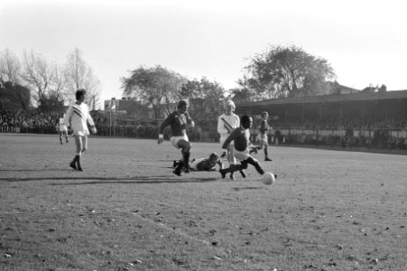 Elinkwijk tegen Eindhoven 3-0, Sparendam in aktie, Bestanddeelnr 925-9867
