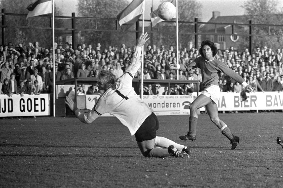 Elinkwijk tegen Eindhoven 3-0, Brouwers scoort derde doelpunt, Bestanddeelnr 925-9866