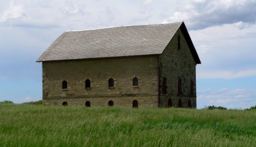 Elijah Filley stone barn from SE 1