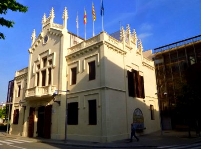 El Prat de Llobregat - Plaça de la Vila, Ayuntamiento 3