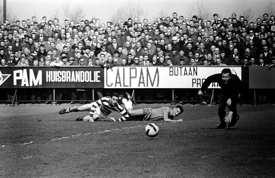Elinkwijk tegen Blauw-Wit 2-0, aanval Elinkwijk, v.l.n.r. Marquitos, Voorn en ke, Bestanddeelnr 917-6401