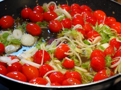 Spring onions substantial red photo