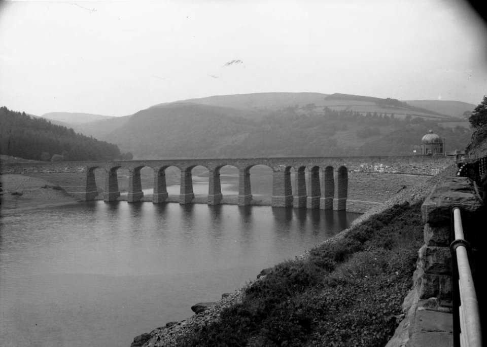 Elan Valley reservoir (1293728)