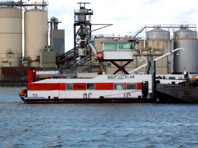 Elan, ENI 02104476 at the Mercuriushaven, Port of Amsterdam, pic2