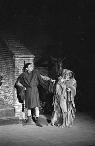 Elckering in Delft opgevoerd (Holland-festival) Elisabeth Haytink en Han Bentz v, Bestanddeelnr 914-0377