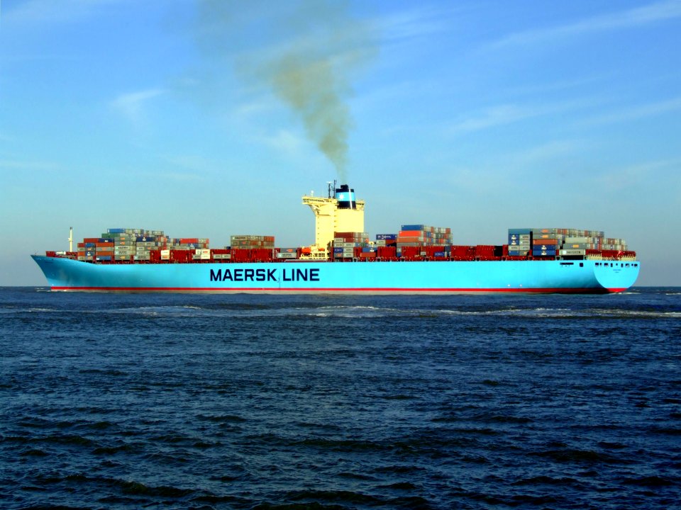 Eleonora Maersk p9 9321500, leaving Port of Rotterdam, Holland 25-Jan-2007