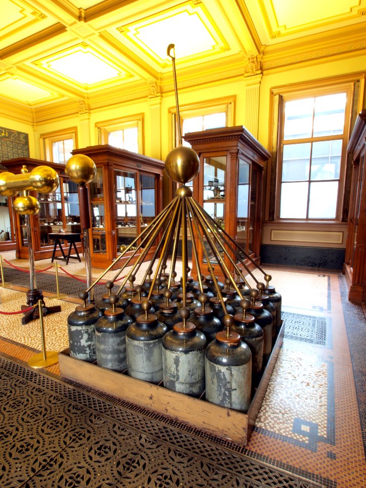 Electricity storage in bottles