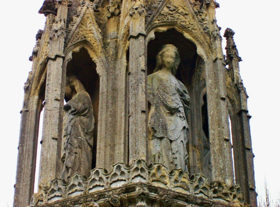 Eleanor cross, Hardingstone, detail 1